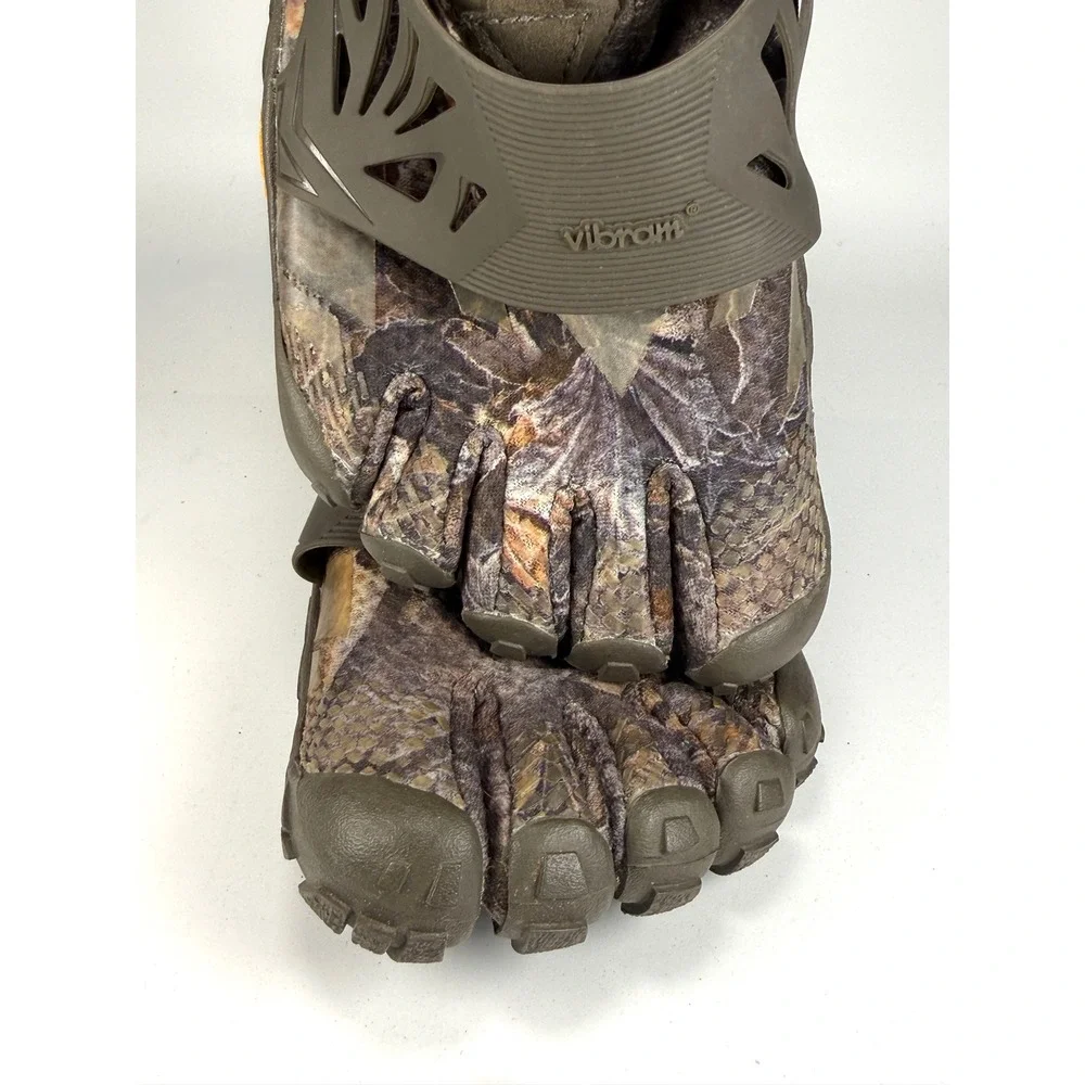 Vibram Mens 41 Toe Shoes FiveFingers Camo Megagrip Hiking Barefoot Trail 1574F